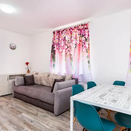 Irina - A4 First Floor - Mpolo Apartment Medulin