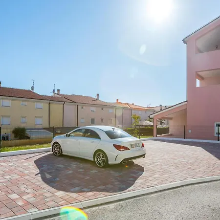 Apartment Irina - A4 First Floor - Mpolo Medulin